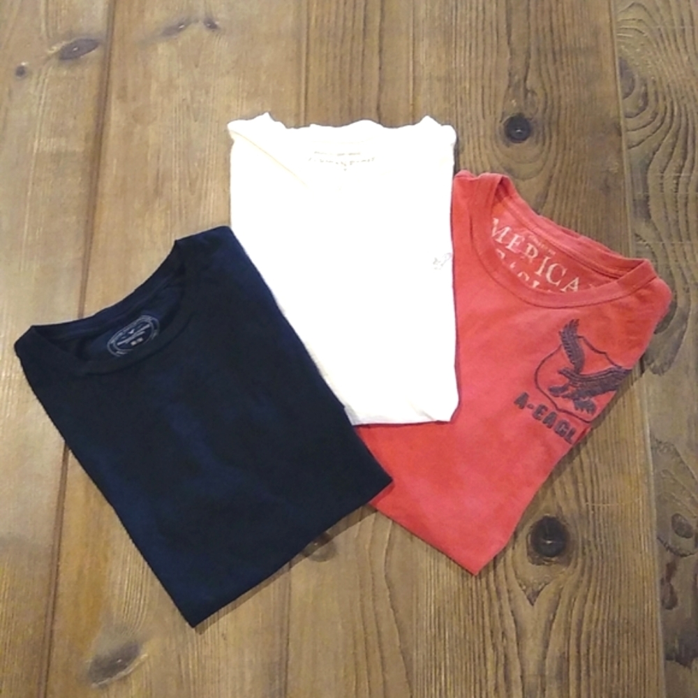 American Eagle T-shirt Bundle - 3